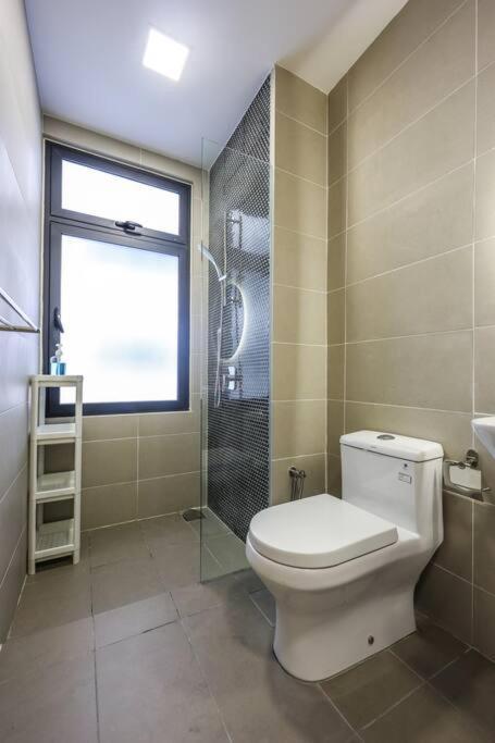 Continew Trx Corner Dual Balconies 2 Bedrooms *