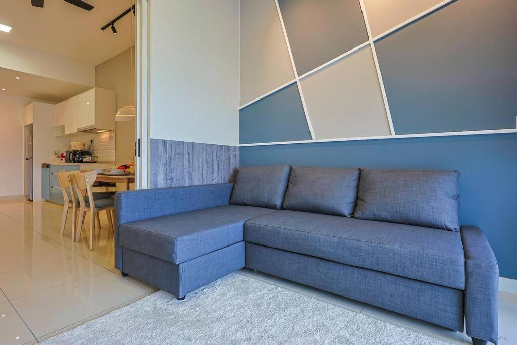 Continew Trx Corner Dual Balconies 2 Bedrooms Kuala Lumpur