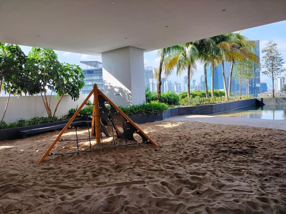 Continew Trx Corner Dual Balconies 2 Bedrooms Pangsapuri