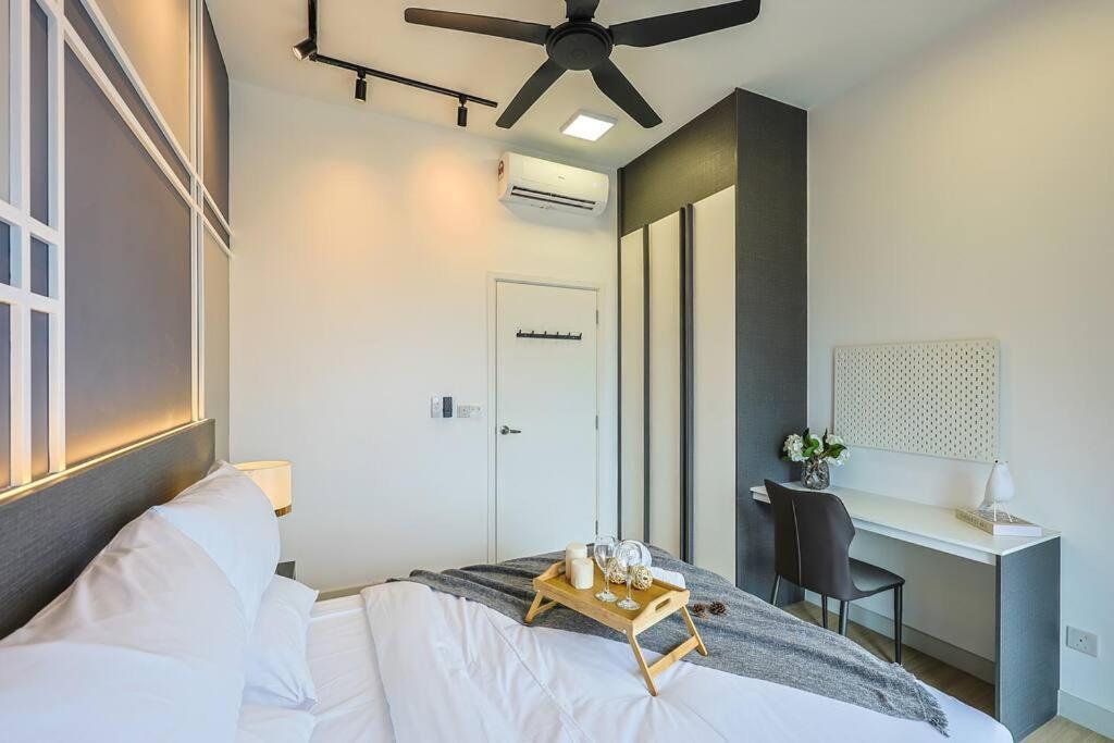 Continew Trx Corner Dual Balconies 2 Bedrooms Pangsapuri Kuala Lumpur