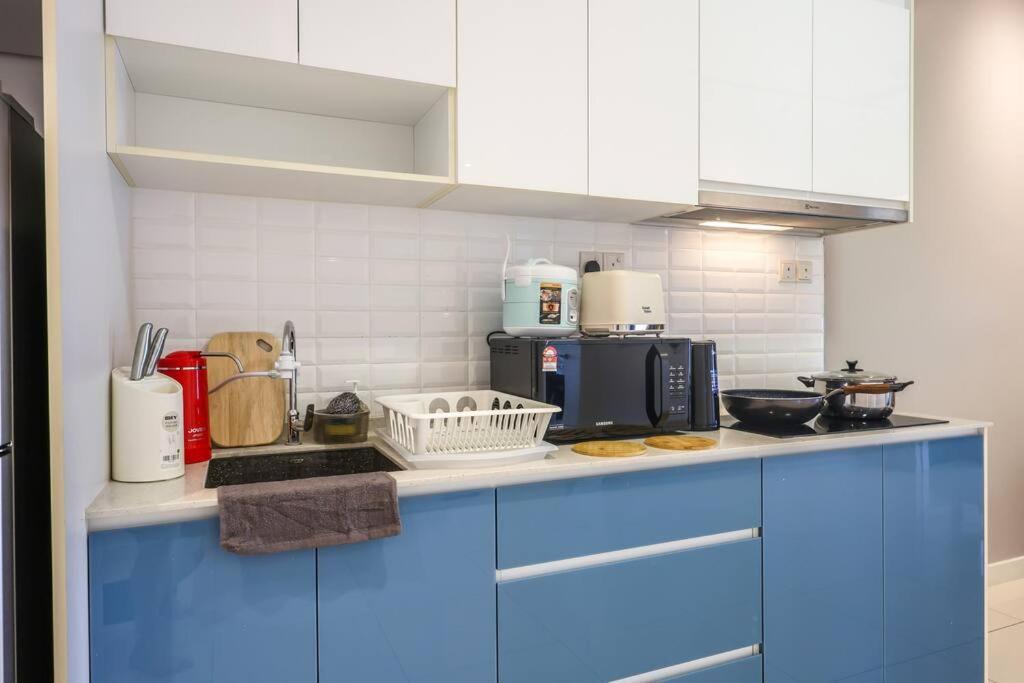 Continew Trx Corner Dual Balconies 2 Bedrooms Kuala Lumpur