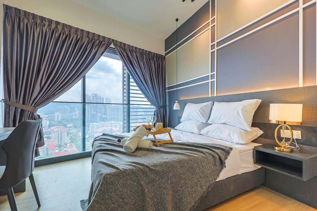 Continew Trx Corner Dual Balconies 2 Bedrooms Pangsapuri *