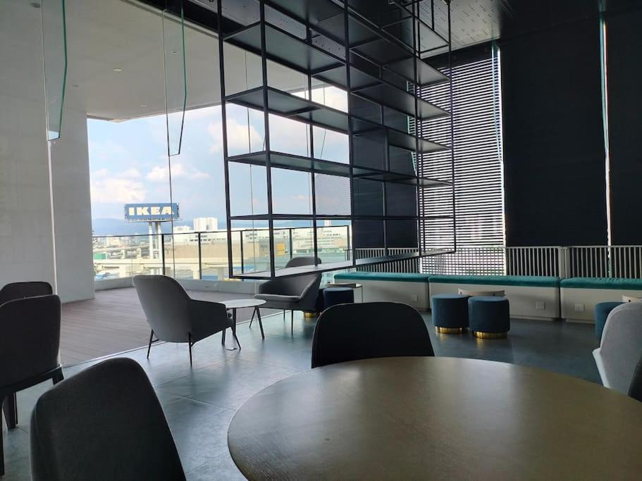 Pangsapuri Continew Trx Corner Dual Balconies 2 Bedrooms *