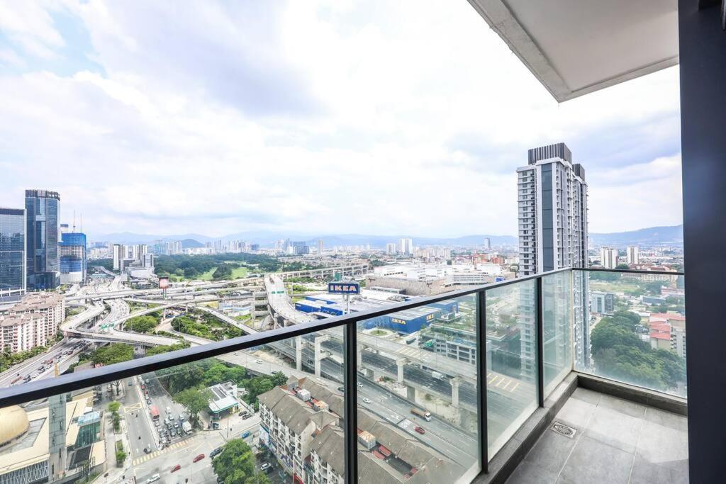 Continew Trx Corner Dual Balconies 2 Bedrooms