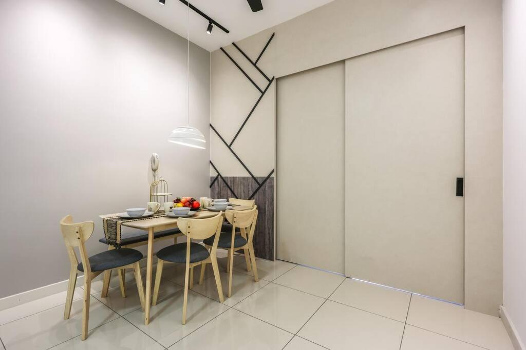 Continew Trx Corner Dual Balconies 2 Bedrooms *