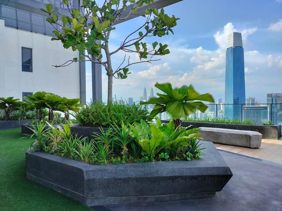 Continew Trx Corner Dual Balconies 2 Bedrooms Pangsapuri *