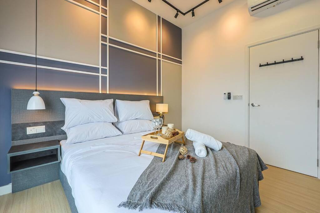Pangsapuri Continew Trx Corner Dual Balconies 2 Bedrooms *