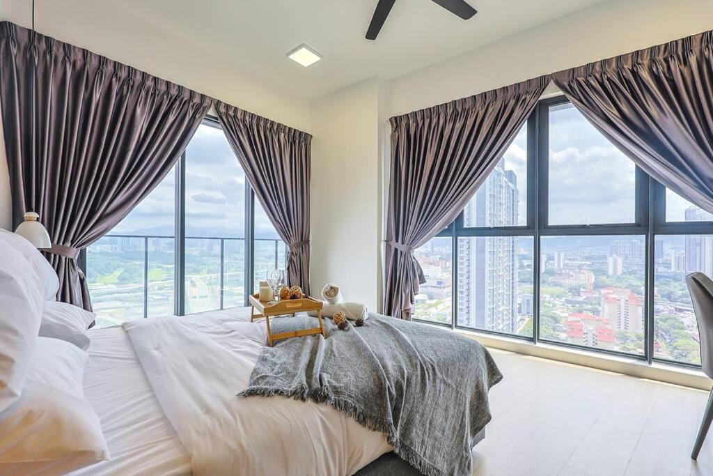 Pangsapuri Continew Trx Corner Dual Balconies 2 Bedrooms Kuala Lumpur