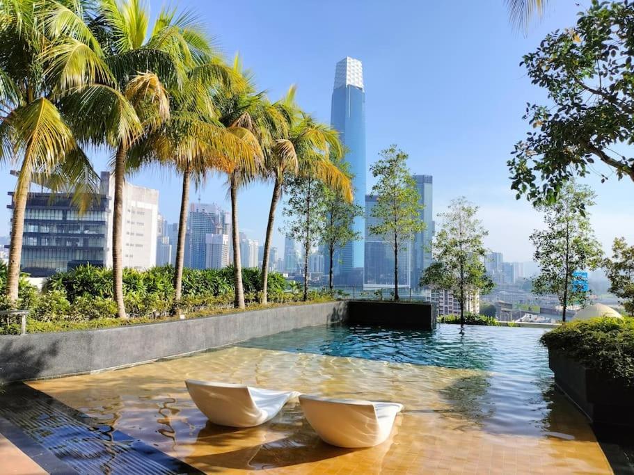 Continew Trx Corner Dual Balconies 2 Bedrooms * Kuala Lumpur
