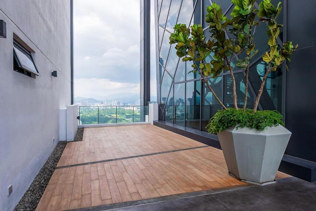 Pangsapuri Continew Trx Corner Dual Balconies 2 Bedrooms