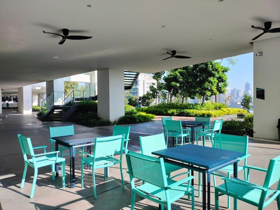 Continew Trx Corner Dual Balconies 2 Bedrooms Pangsapuri